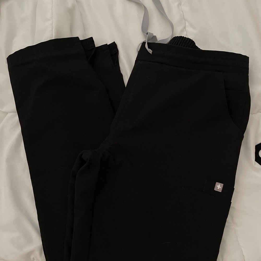 Figs black YOLA scrub pants